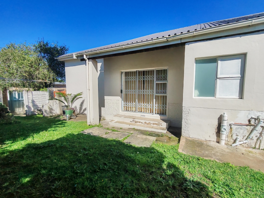 To Let 3 Bedroom Property for Rent in Cambridge Eastern Cape